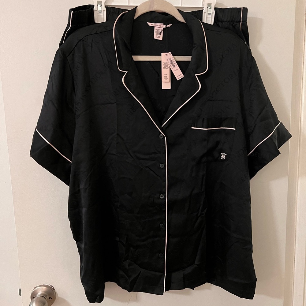 Victoria Secret Silk PJ set XL - BRAND NEW ⭐️
